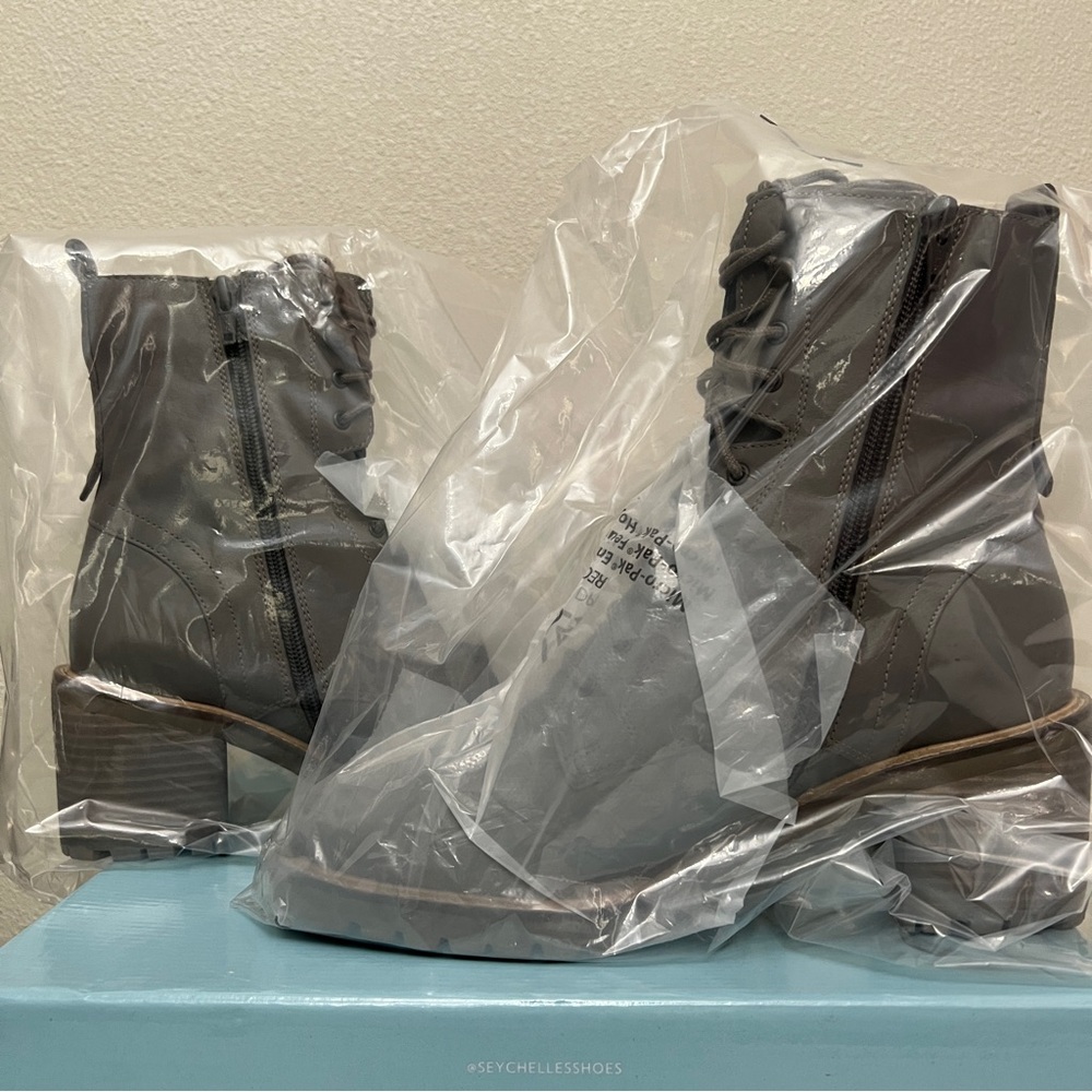 Seychelles Irresistible Combat Boots Gray Size 9M Chunky Heel New With Box - Picture 6 of 13